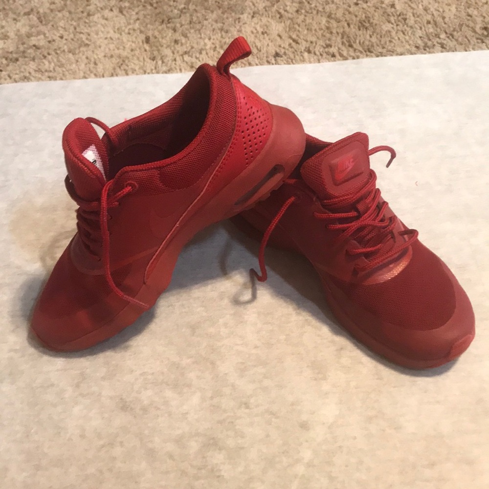 Red Nike air max Thea